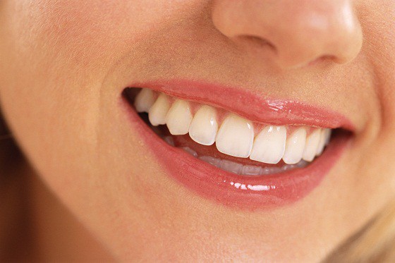 Using Holistic Homemade Toothpaste for Dental Cleaning
