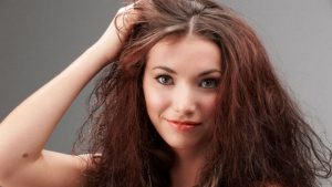 How to Treat Frizzy Hair