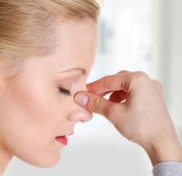 Allergy Season: 4 Ways To Ease Your Fight With The Sniffles