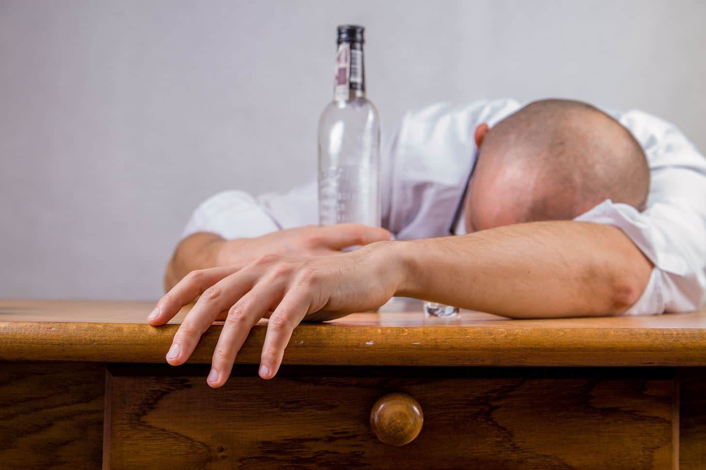 4 Ways to Avoid Alcohol and Make Yourself Healthier and More Happier